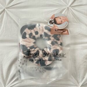 Kitsch towel scrunchie